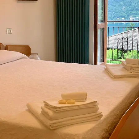 Reginaldo's 4* Nesso